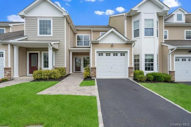 11 Halley Drive, Brookhaven, NY, 2 Bedrooms Bedrooms, 3 Rooms Rooms,2 BathroomsBathrooms,Residential,For Rent,Halley,0,1045032 11 Halley Drive, Brookhaven, NY, 2 Bedrooms Bedrooms, 3 Rooms Rooms,2 BathroomsBathrooms,Residential,For Rent,Halley,0,1045032