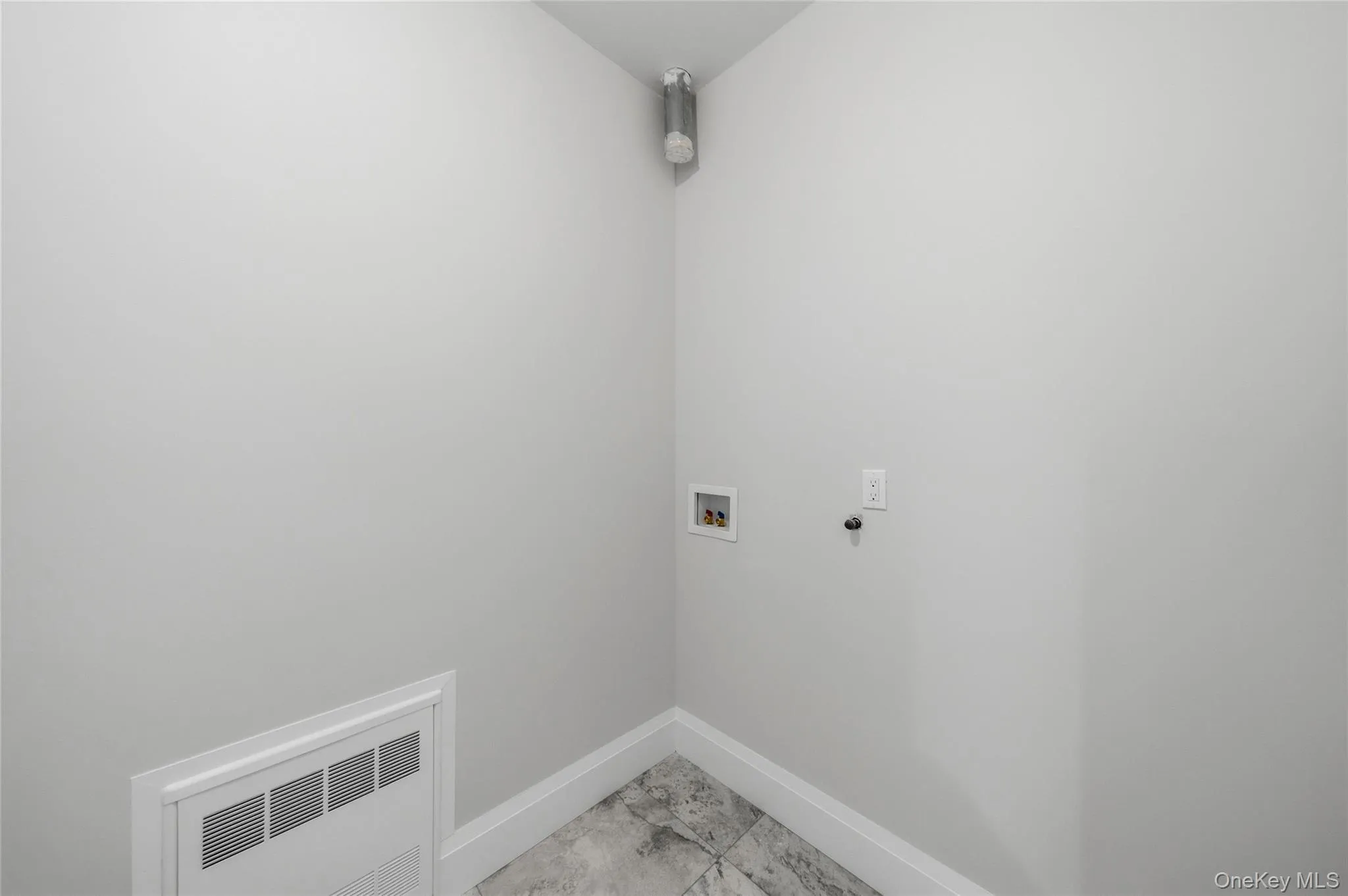 14 Van Arsdale Road, Monroe, NY, 2 Bedrooms Bedrooms, 5 Rooms Rooms,1 BathroomBathrooms,Residential,For Rent,Van Arsdale,0,1045035 14 Van Arsdale Road, Monroe, NY, 2 Bedrooms Bedrooms, 5 Rooms Rooms,1 BathroomBathrooms,Residential,For Rent,Van Arsdale,0,1045035