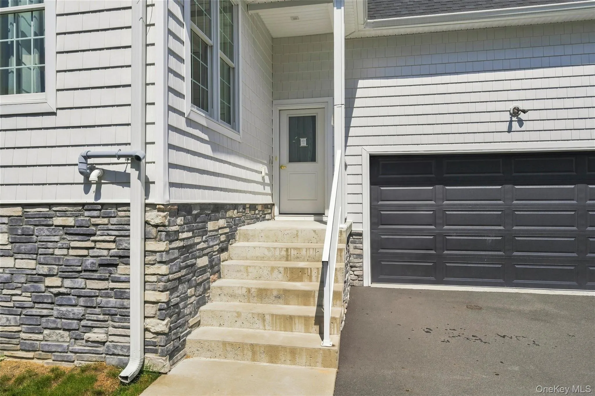 14 Van Arsdale Road, Monroe, NY, 2 Bedrooms Bedrooms, 5 Rooms Rooms,1 BathroomBathrooms,Residential,For Rent,Van Arsdale,0,1045035 14 Van Arsdale Road, Monroe, NY, 2 Bedrooms Bedrooms, 5 Rooms Rooms,1 BathroomBathrooms,Residential,For Rent,Van Arsdale,0,1045035