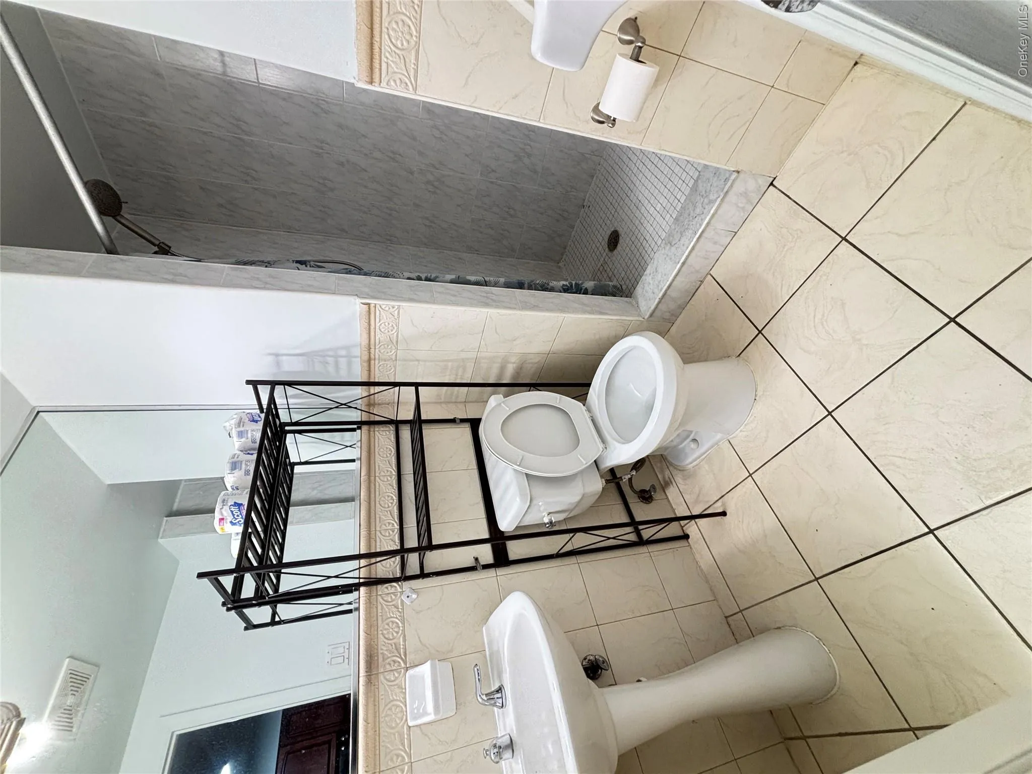 114-67 Taipei Court, New York, NY, 2 Bedrooms Bedrooms, 4 Rooms Rooms,2 BathroomsBathrooms,Residential Lease,For Rent,Taipei,0,1045041 114-67 Taipei Court, New York, NY, 2 Bedrooms Bedrooms, 4 Rooms Rooms,2 BathroomsBathrooms,Residential Lease,For Rent,Taipei,0,1045041