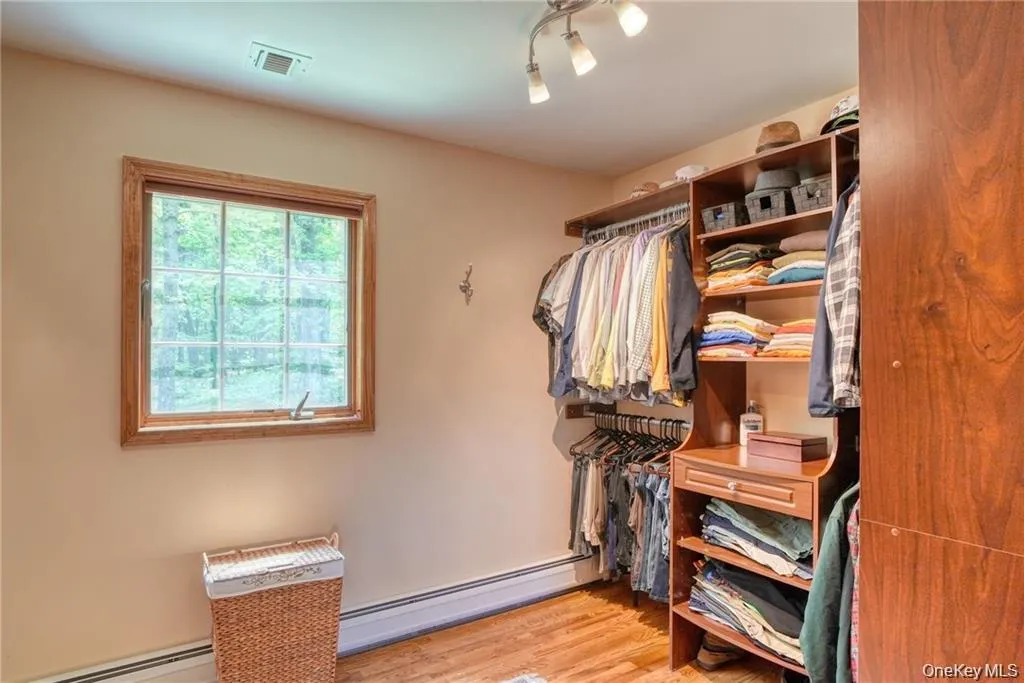 8 Roberts Drive, Monroe, NY, 3 Bedrooms Bedrooms, 9 Rooms Rooms,2 BathroomsBathrooms,Residential,For Rent,Roberts,0,1045047 8 Roberts Drive, Monroe, NY, 3 Bedrooms Bedrooms, 9 Rooms Rooms,2 BathroomsBathrooms,Residential,For Rent,Roberts,0,1045047