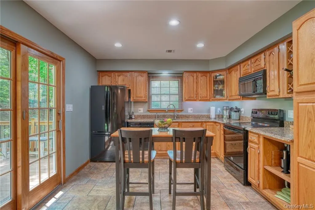 8 Roberts Drive, Monroe, NY, 3 Bedrooms Bedrooms, 9 Rooms Rooms,2 BathroomsBathrooms,Residential,For Rent,Roberts,0,1045047 8 Roberts Drive, Monroe, NY, 3 Bedrooms Bedrooms, 9 Rooms Rooms,2 BathroomsBathrooms,Residential,For Rent,Roberts,0,1045047