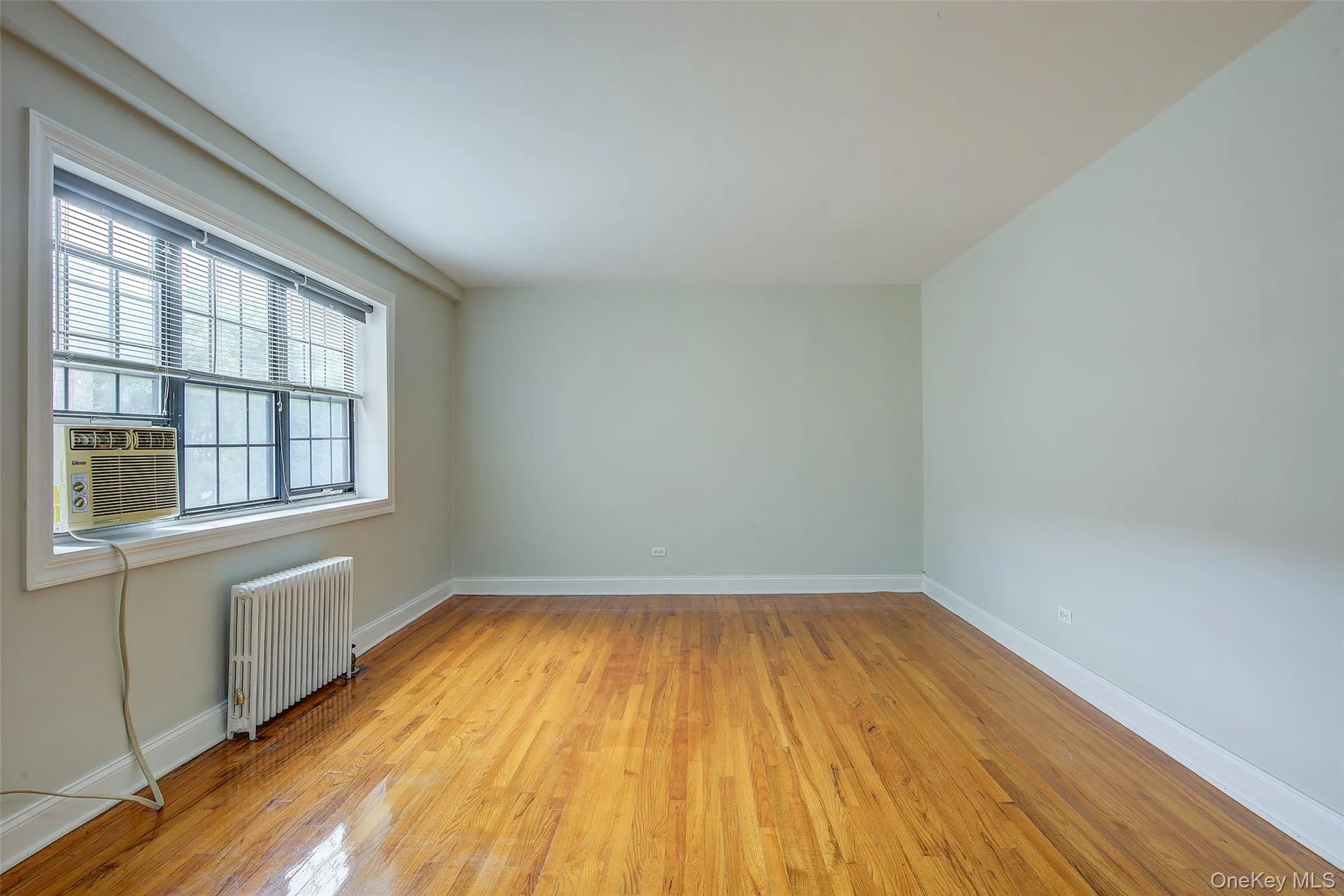 78-35 147th Street, New York, NY, 1 Bedroom Bedrooms, 3 Rooms Rooms,1 BathroomBathrooms,Residential,For Rent,147th,0,1045050 78-35 147th Street, New York, NY, 1 Bedroom Bedrooms, 3 Rooms Rooms,1 BathroomBathrooms,Residential,For Rent,147th,0,1045050