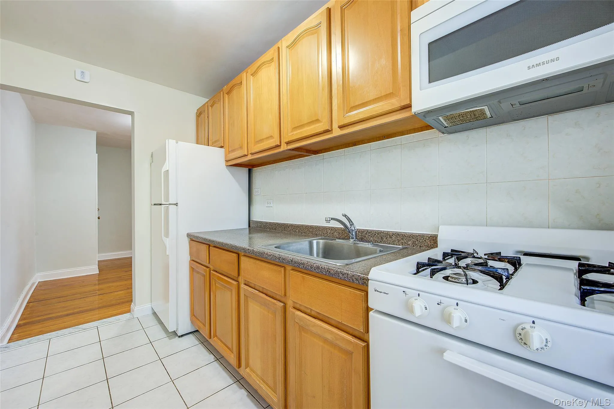 78-35 147th Street, New York, NY, 1 Bedroom Bedrooms, 3 Rooms Rooms,1 BathroomBathrooms,Residential,For Rent,147th,0,1045050 78-35 147th Street, New York, NY, 1 Bedroom Bedrooms, 3 Rooms Rooms,1 BathroomBathrooms,Residential,For Rent,147th,0,1045050