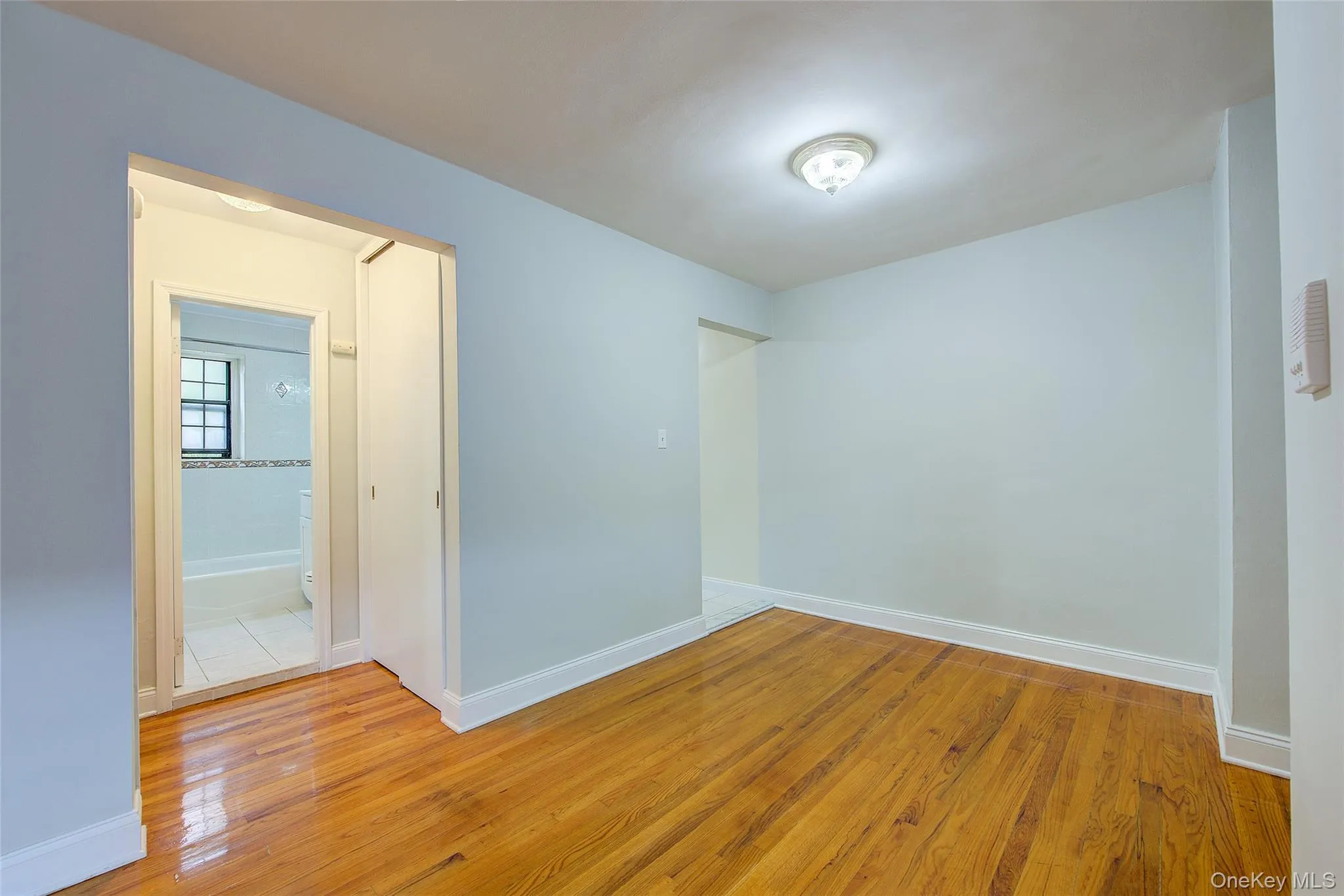 78-35 147th Street, New York, NY, 1 Bedroom Bedrooms, 3 Rooms Rooms,1 BathroomBathrooms,Residential,For Rent,147th,0,1045050 78-35 147th Street, New York, NY, 1 Bedroom Bedrooms, 3 Rooms Rooms,1 BathroomBathrooms,Residential,For Rent,147th,0,1045050