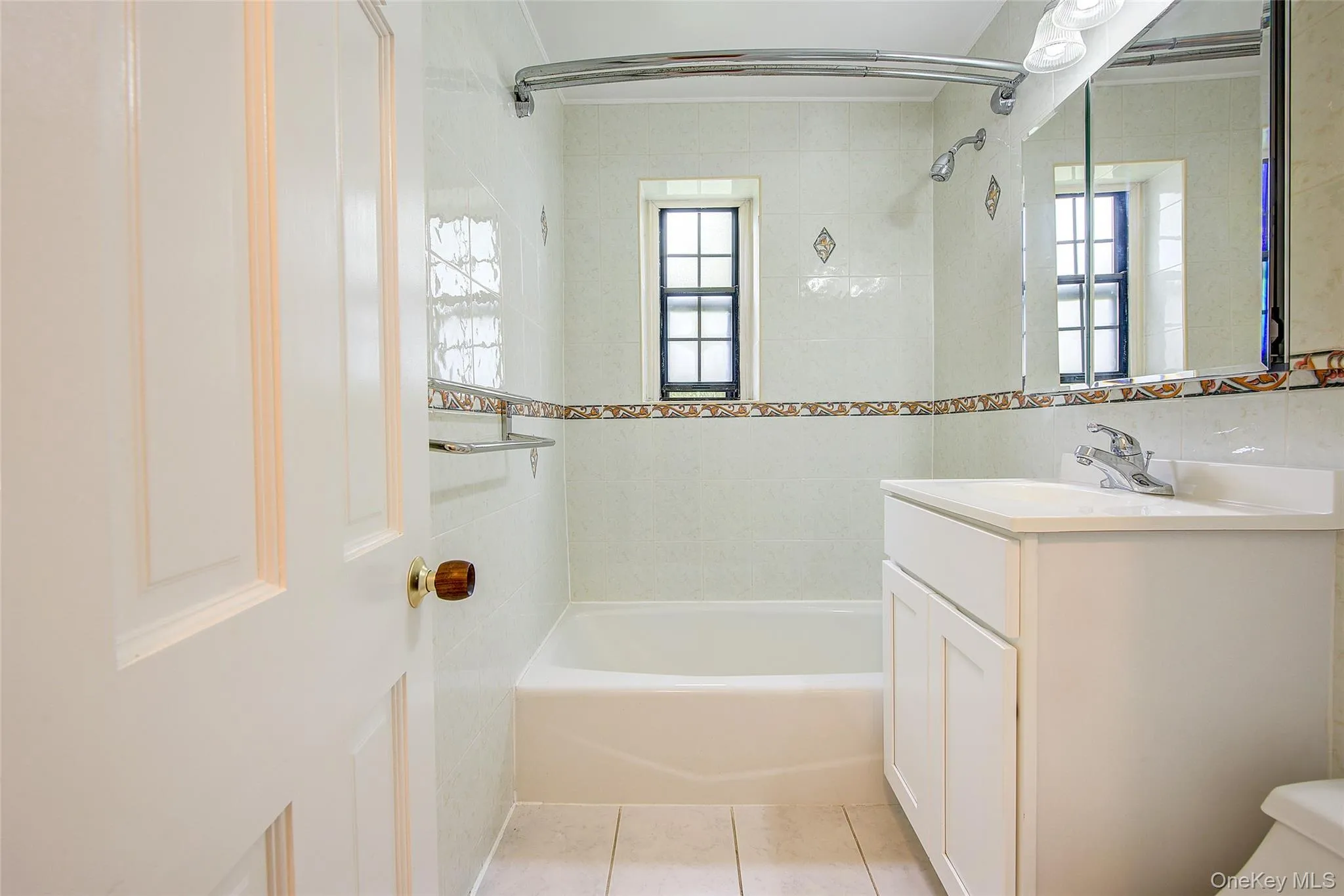 78-35 147th Street, New York, NY, 1 Bedroom Bedrooms, 3 Rooms Rooms,1 BathroomBathrooms,Residential,For Rent,147th,0,1045050 78-35 147th Street, New York, NY, 1 Bedroom Bedrooms, 3 Rooms Rooms,1 BathroomBathrooms,Residential,For Rent,147th,0,1045050