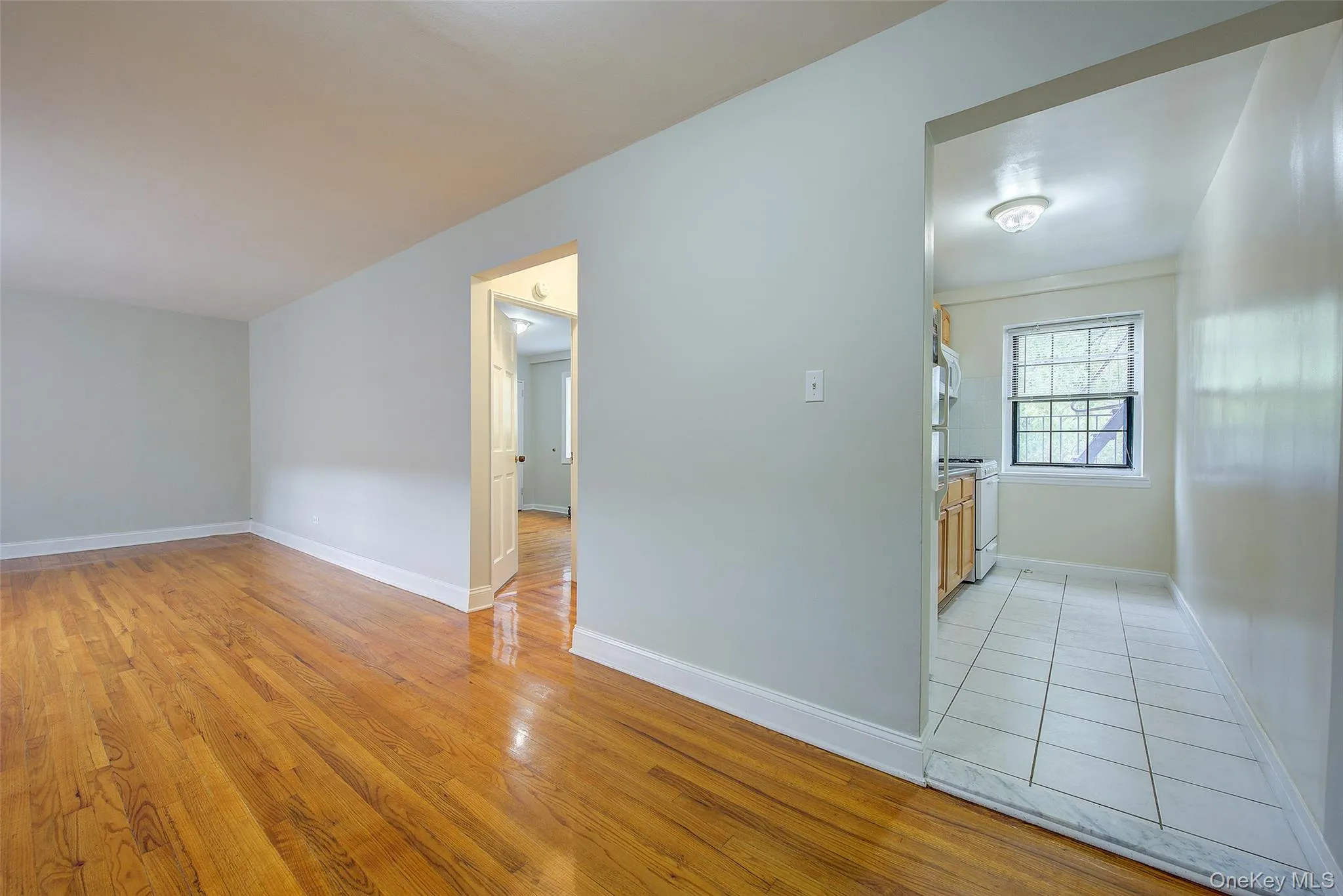 78-35 147th Street, New York, NY, 1 Bedroom Bedrooms, 3 Rooms Rooms,1 BathroomBathrooms,Residential,For Rent,147th,0,1045050 78-35 147th Street, New York, NY, 1 Bedroom Bedrooms, 3 Rooms Rooms,1 BathroomBathrooms,Residential,For Rent,147th,0,1045050