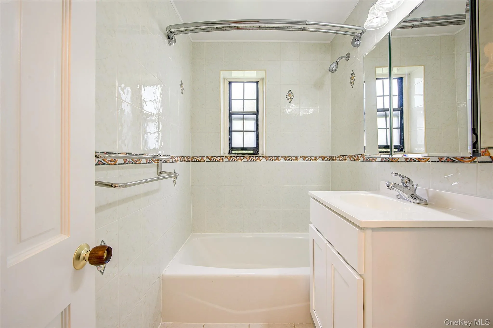 78-35 147th Street, New York, NY, 1 Bedroom Bedrooms, 3 Rooms Rooms,1 BathroomBathrooms,Residential,For Rent,147th,0,1045050 78-35 147th Street, New York, NY, 1 Bedroom Bedrooms, 3 Rooms Rooms,1 BathroomBathrooms,Residential,For Rent,147th,0,1045050