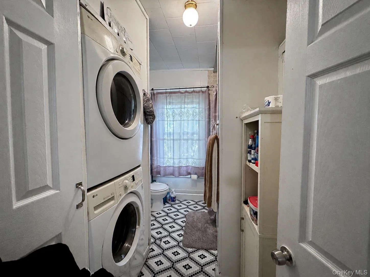 38 Division Street, Catskill, NY, 3 Bedrooms Bedrooms, 6 Rooms Rooms,1 BathroomBathrooms,Residential,For Rent,Division,0,1045055 38 Division Street, Catskill, NY, 3 Bedrooms Bedrooms, 6 Rooms Rooms,1 BathroomBathrooms,Residential,For Rent,Division,0,1045055