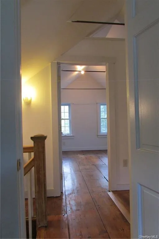 upstairs hall between bedrooms upstairs hall between bedrooms