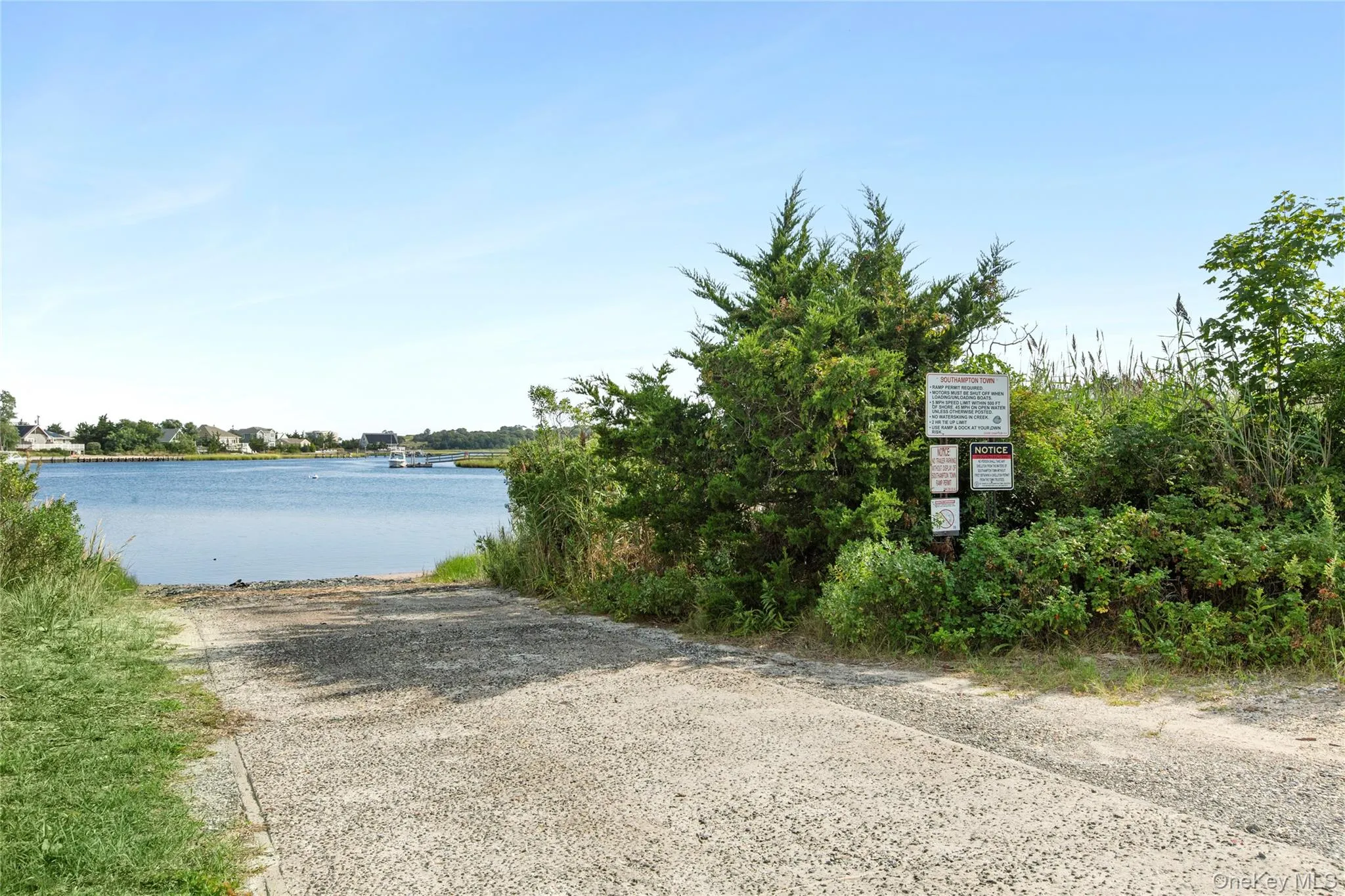 SH TOWN TRUSTEESBOAT LAUNCH 2 minutes from property SH TOWN TRUSTEESBOAT LAUNCH 2 minutes from property