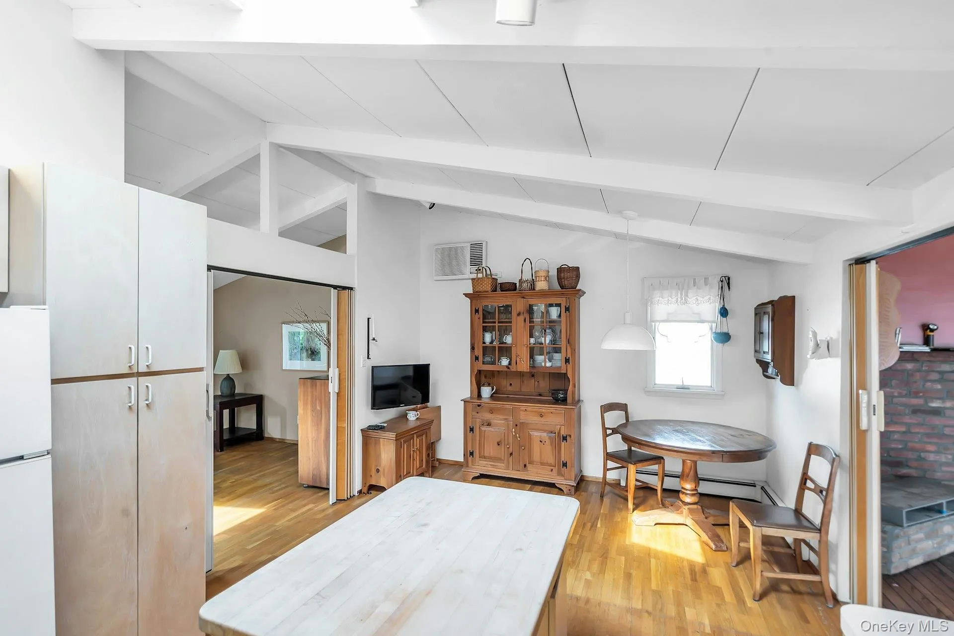 23 Redleaf Lane, Smithtown, NY, 4 Bedrooms Bedrooms, 8 Rooms Rooms,2 BathroomsBathrooms,Residential,For Rent,Redleaf,0,1045064 23 Redleaf Lane, Smithtown, NY, 4 Bedrooms Bedrooms, 8 Rooms Rooms,2 BathroomsBathrooms,Residential,For Rent,Redleaf,0,1045064