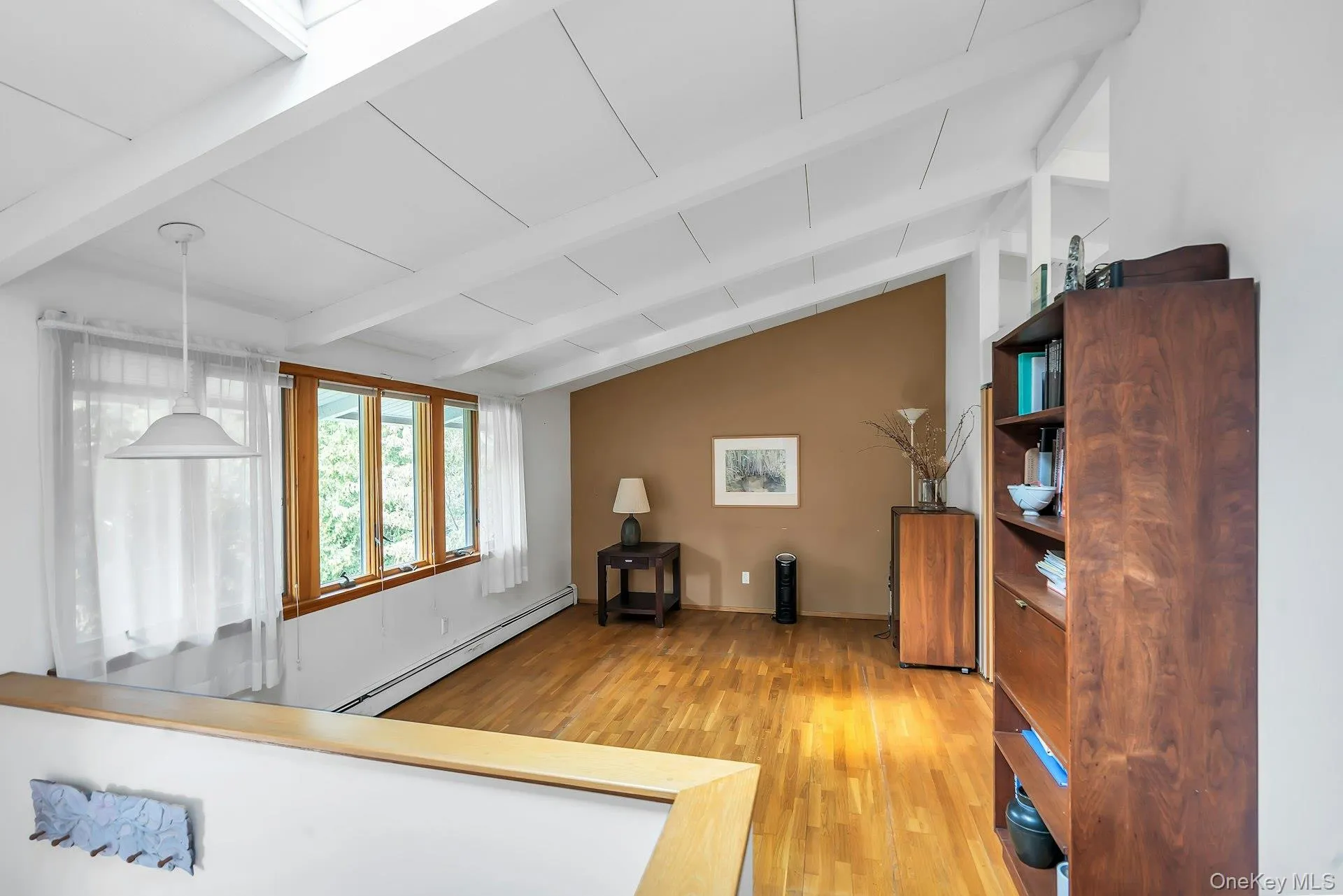 23 Redleaf Lane, Smithtown, NY, 4 Bedrooms Bedrooms, 8 Rooms Rooms,2 BathroomsBathrooms,Residential,For Rent,Redleaf,0,1045064 23 Redleaf Lane, Smithtown, NY, 4 Bedrooms Bedrooms, 8 Rooms Rooms,2 BathroomsBathrooms,Residential,For Rent,Redleaf,0,1045064