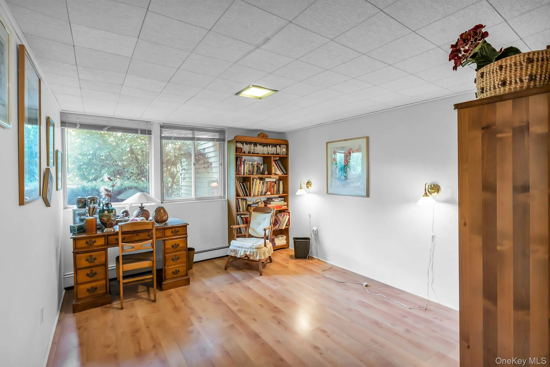 23 Redleaf Lane, Smithtown, NY, 4 Bedrooms Bedrooms, 8 Rooms Rooms,2 BathroomsBathrooms,Residential,For Rent,Redleaf,0,1045064 23 Redleaf Lane, Smithtown, NY, 4 Bedrooms Bedrooms, 8 Rooms Rooms,2 BathroomsBathrooms,Residential,For Rent,Redleaf,0,1045064