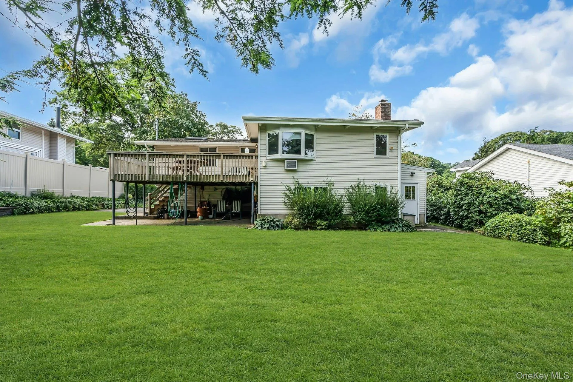 23 Redleaf Lane, Smithtown, NY, 4 Bedrooms Bedrooms, 8 Rooms Rooms,2 BathroomsBathrooms,Residential,For Rent,Redleaf,0,1045064 23 Redleaf Lane, Smithtown, NY, 4 Bedrooms Bedrooms, 8 Rooms Rooms,2 BathroomsBathrooms,Residential,For Rent,Redleaf,0,1045064