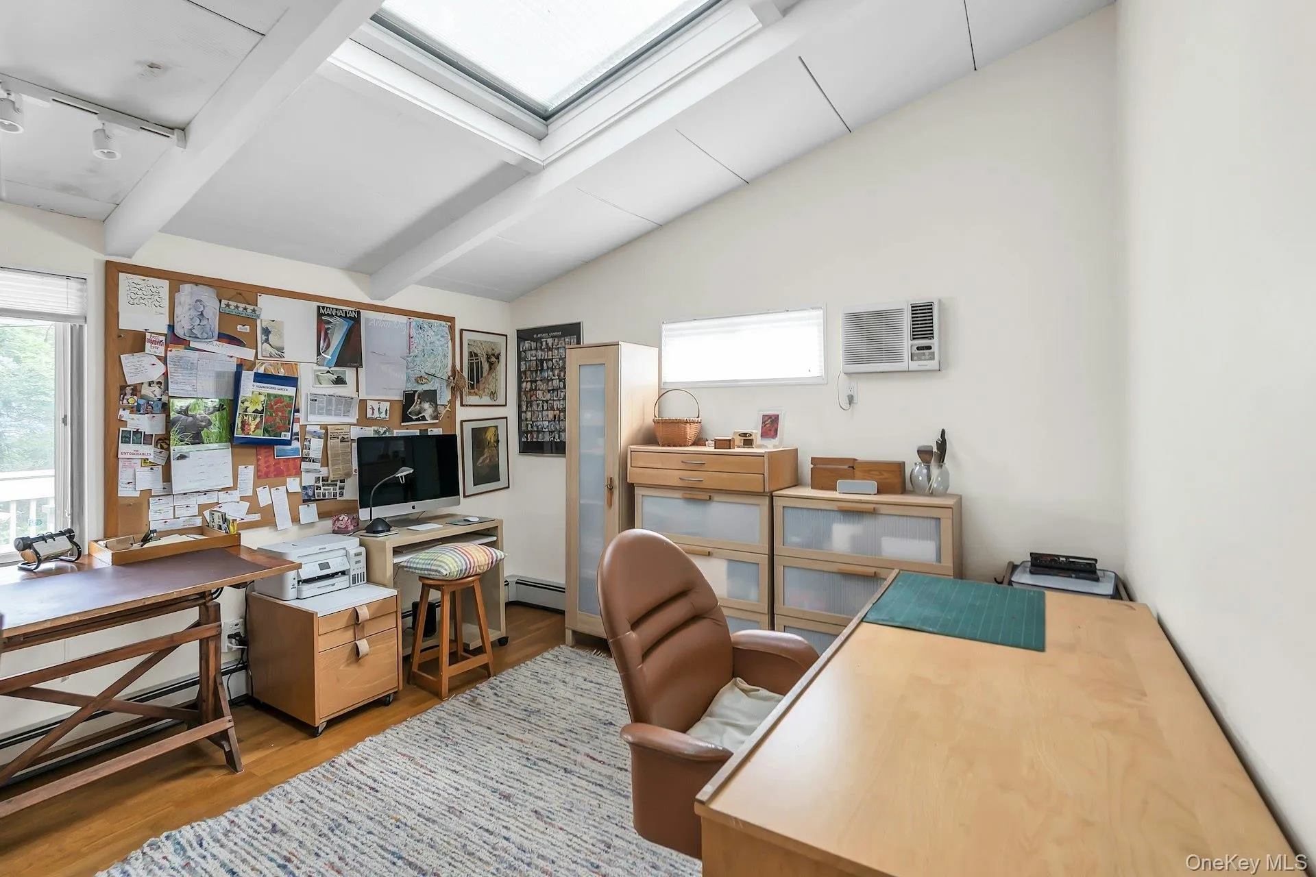 23 Redleaf Lane, Smithtown, NY, 4 Bedrooms Bedrooms, 8 Rooms Rooms,2 BathroomsBathrooms,Residential,For Rent,Redleaf,0,1045064 23 Redleaf Lane, Smithtown, NY, 4 Bedrooms Bedrooms, 8 Rooms Rooms,2 BathroomsBathrooms,Residential,For Rent,Redleaf,0,1045064