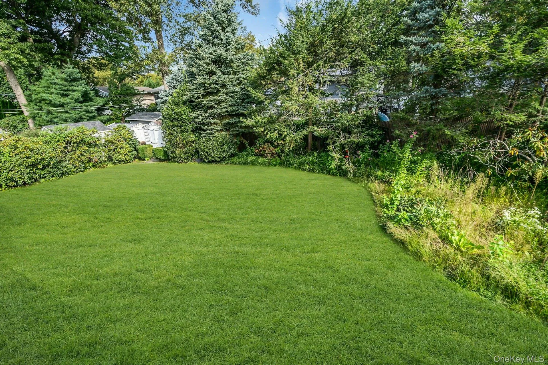 23 Redleaf Lane, Smithtown, NY, 4 Bedrooms Bedrooms, 8 Rooms Rooms,2 BathroomsBathrooms,Residential,For Rent,Redleaf,0,1045064 23 Redleaf Lane, Smithtown, NY, 4 Bedrooms Bedrooms, 8 Rooms Rooms,2 BathroomsBathrooms,Residential,For Rent,Redleaf,0,1045064