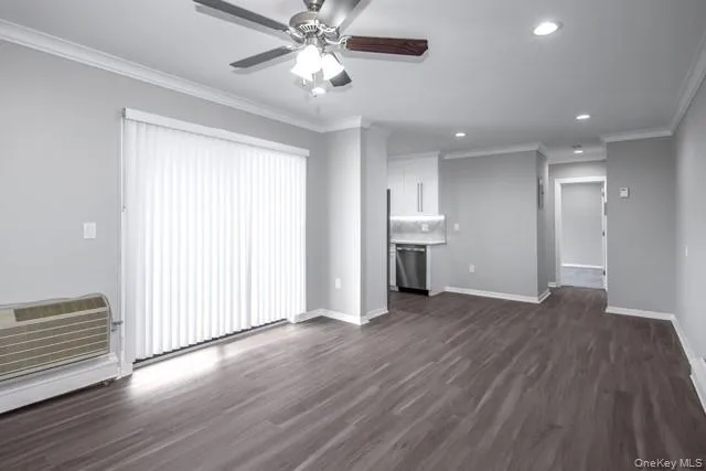 666 Fulton Street, Oyster Bay, NY, 1 Bedroom Bedrooms, 4 Rooms Rooms,1 BathroomBathrooms,Residential Lease,For Rent,Fulton,0,1045068 666 Fulton Street, Oyster Bay, NY, 1 Bedroom Bedrooms, 4 Rooms Rooms,1 BathroomBathrooms,Residential Lease,For Rent,Fulton,0,1045068