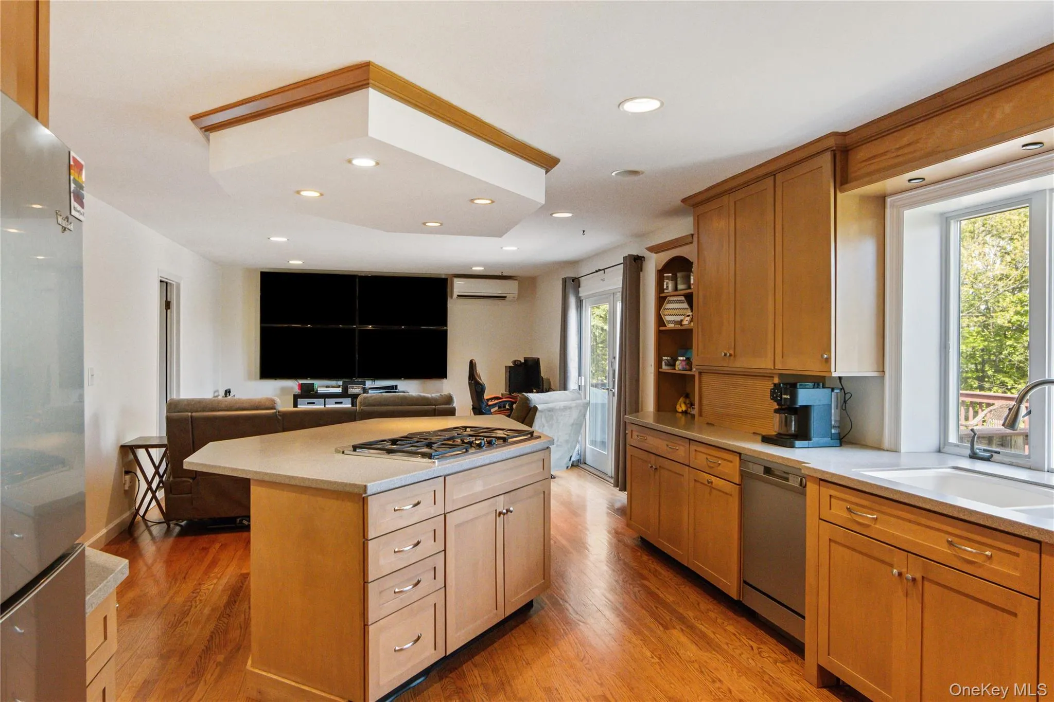 Large Kitchen with center island Large Kitchen with center island