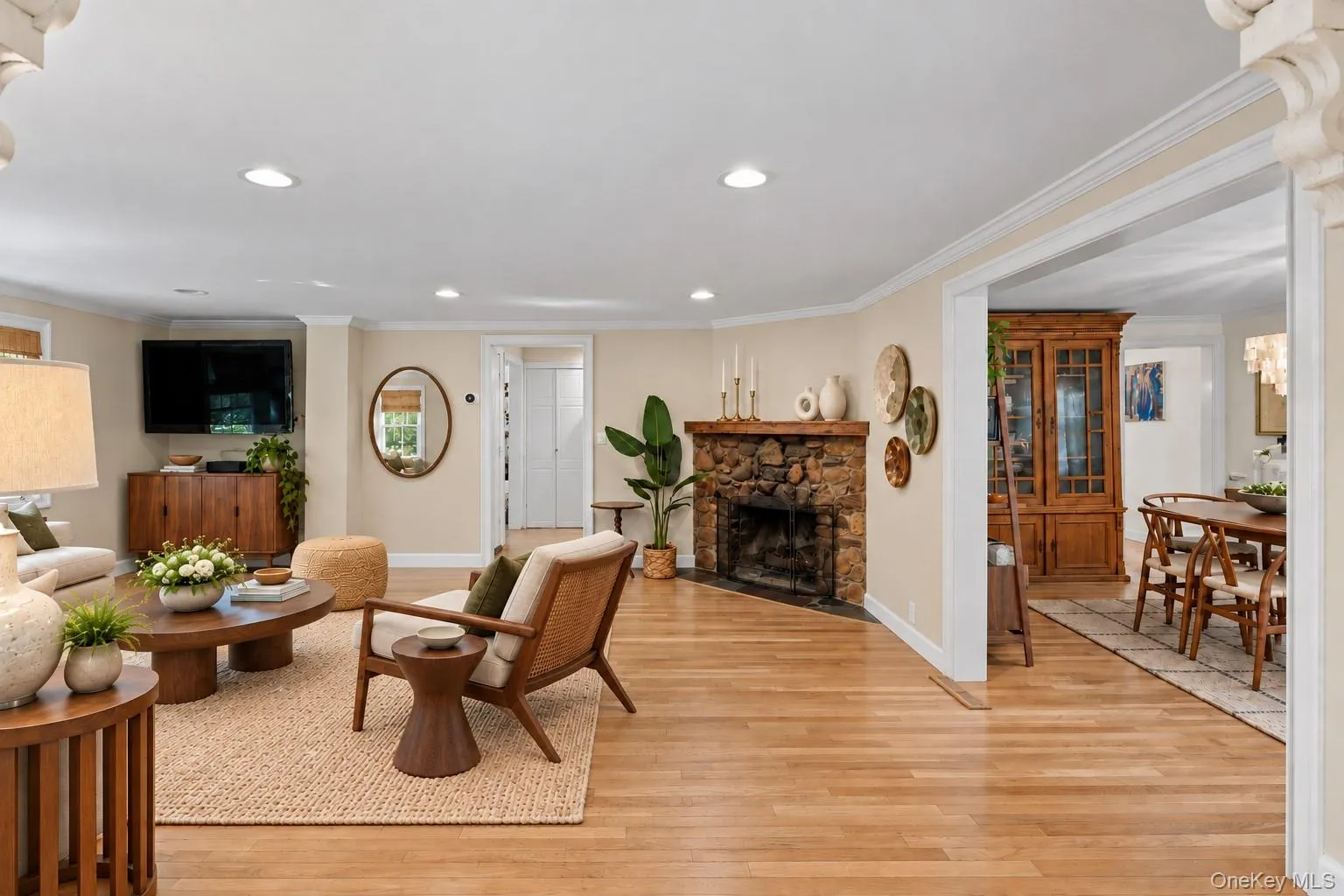 18 Walnut Avenue, Brookhaven, NY, 3 Bedroom Bedrooms, 9 Room Rooms,2 BathroomBathrooms,Residential Lease,For Rent,Walnut,0,1045073 18 Walnut Avenue, Brookhaven, NY, 3 Bedroom Bedrooms, 9 Room Rooms,2 BathroomBathrooms,Residential Lease,For Rent,Walnut,0,1045073