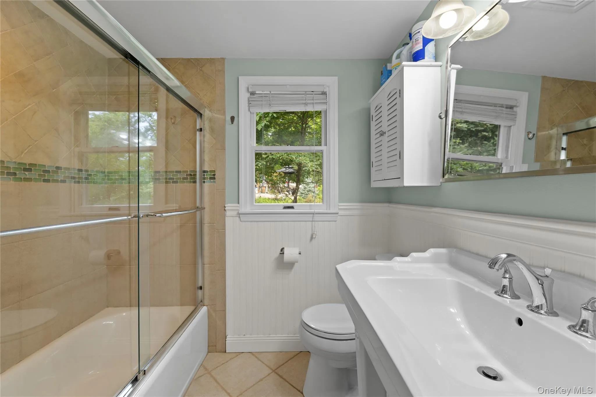 Full Bathroom - second floor Full Bathroom - second floor