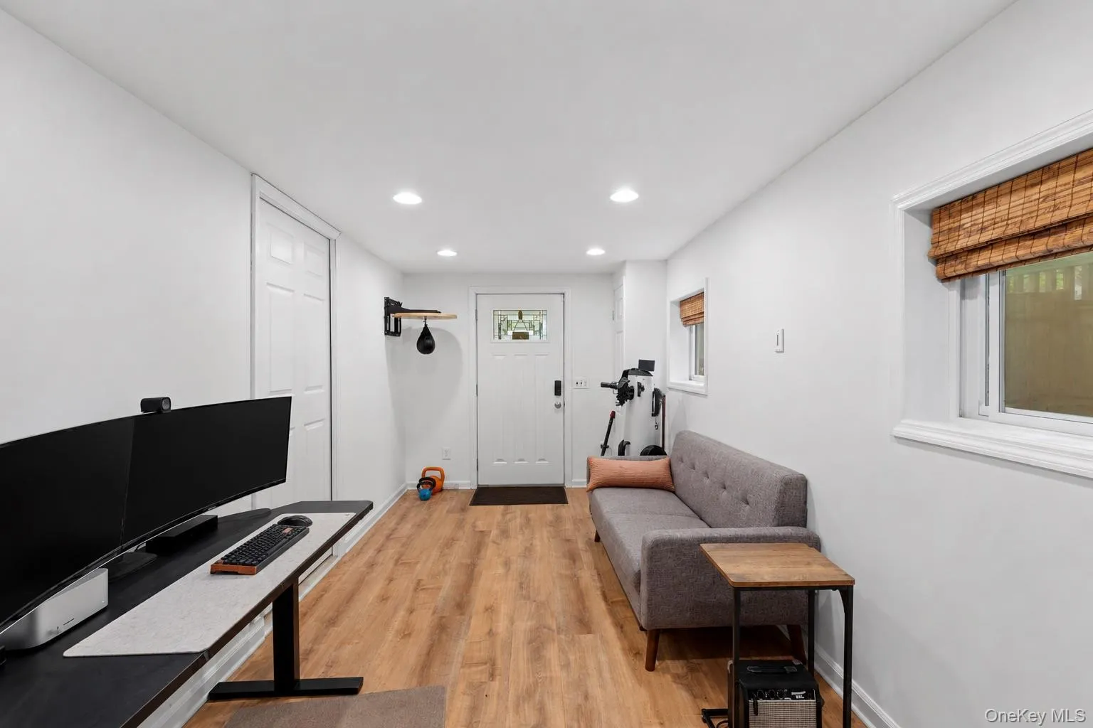 18 Walnut Avenue, Brookhaven, NY, 3 Bedrooms Bedrooms, 9 Rooms Rooms,2 BathroomsBathrooms,Residential Lease,For Rent,Walnut,0,1045073 18 Walnut Avenue, Brookhaven, NY, 3 Bedrooms Bedrooms, 9 Rooms Rooms,2 BathroomsBathrooms,Residential Lease,For Rent,Walnut,0,1045073