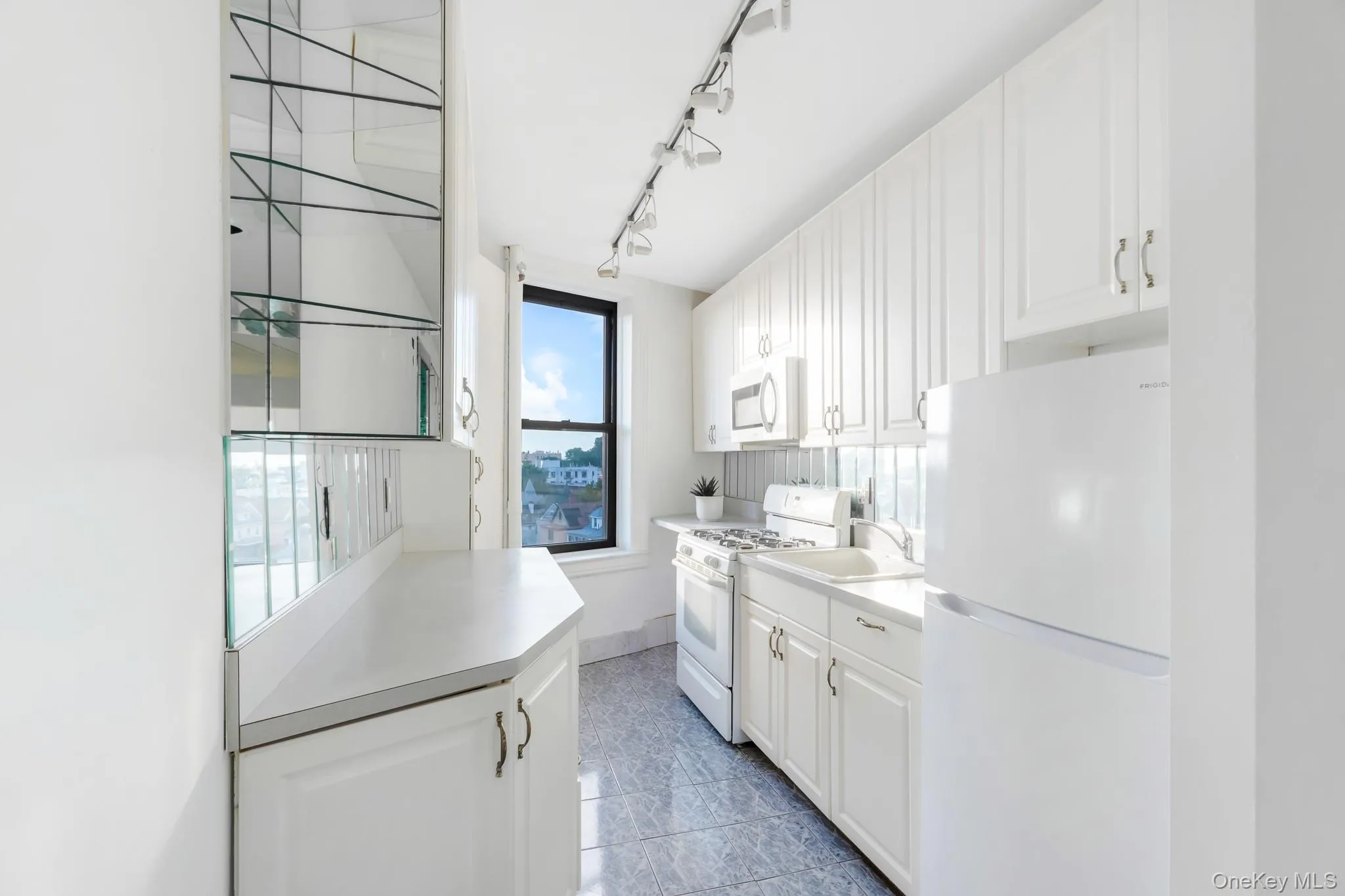 7609 4th Avenue, New York, NY, 1 Bedroom Bedrooms, 4 Rooms Rooms,1 BathroomBathrooms,Residential,For Rent,4th,0,1045078 7609 4th Avenue, New York, NY, 1 Bedroom Bedrooms, 4 Rooms Rooms,1 BathroomBathrooms,Residential,For Rent,4th,0,1045078