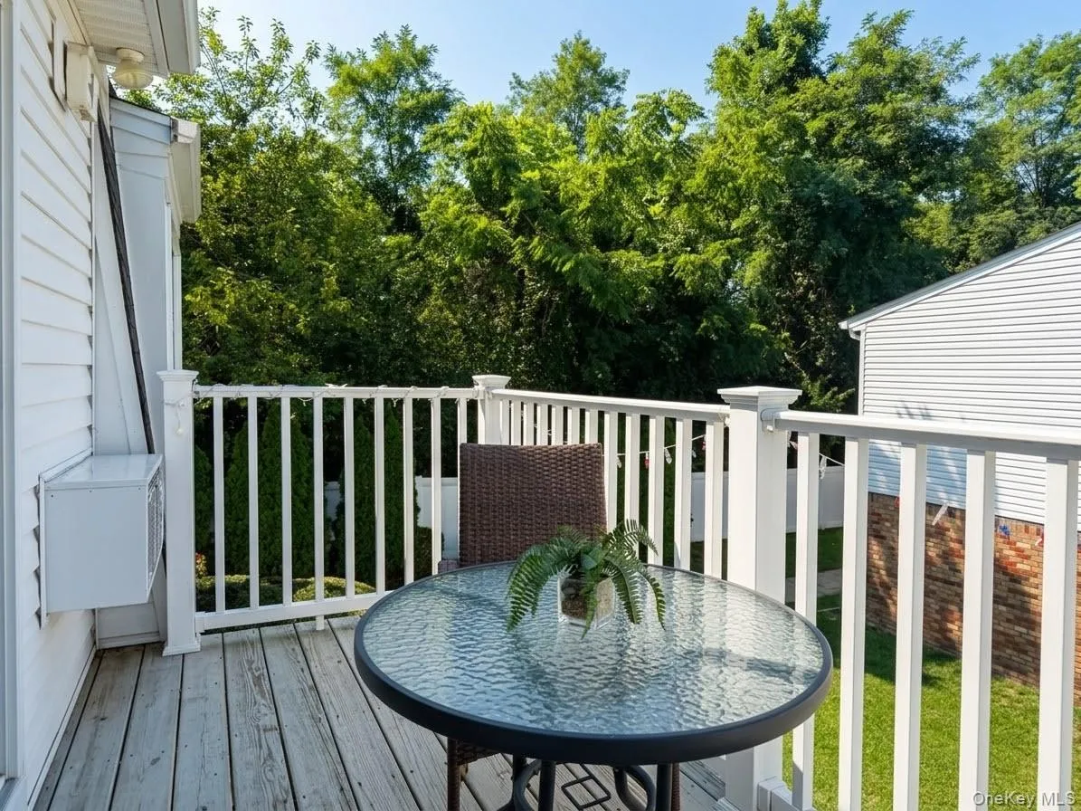 260-56 Waverly Ave, Brookhaven, NY, 1 Bedroom Bedrooms, 4 Rooms Rooms,1 BathroomBathrooms,Residential Lease,For Rent,Waverly Ave,0,1045080 260-56 Waverly Ave, Brookhaven, NY, 1 Bedroom Bedrooms, 4 Rooms Rooms,1 BathroomBathrooms,Residential Lease,For Rent,Waverly Ave,0,1045080