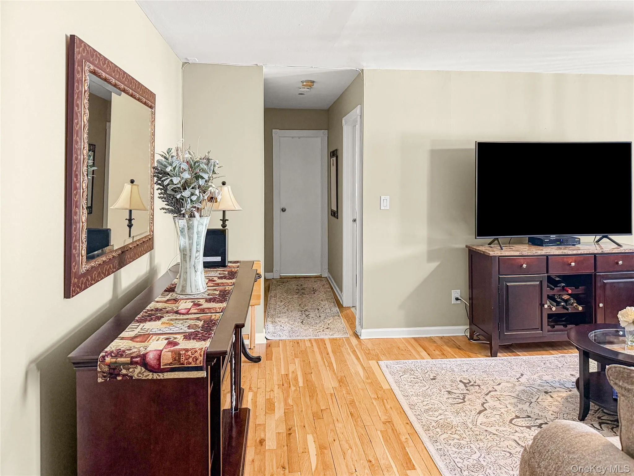 260-56 Waverly Ave, Brookhaven, NY, 1 Bedroom Bedrooms, 4 Rooms Rooms,1 BathroomBathrooms,Residential Lease,For Rent,Waverly Ave,0,1045080 260-56 Waverly Ave, Brookhaven, NY, 1 Bedroom Bedrooms, 4 Rooms Rooms,1 BathroomBathrooms,Residential Lease,For Rent,Waverly Ave,0,1045080