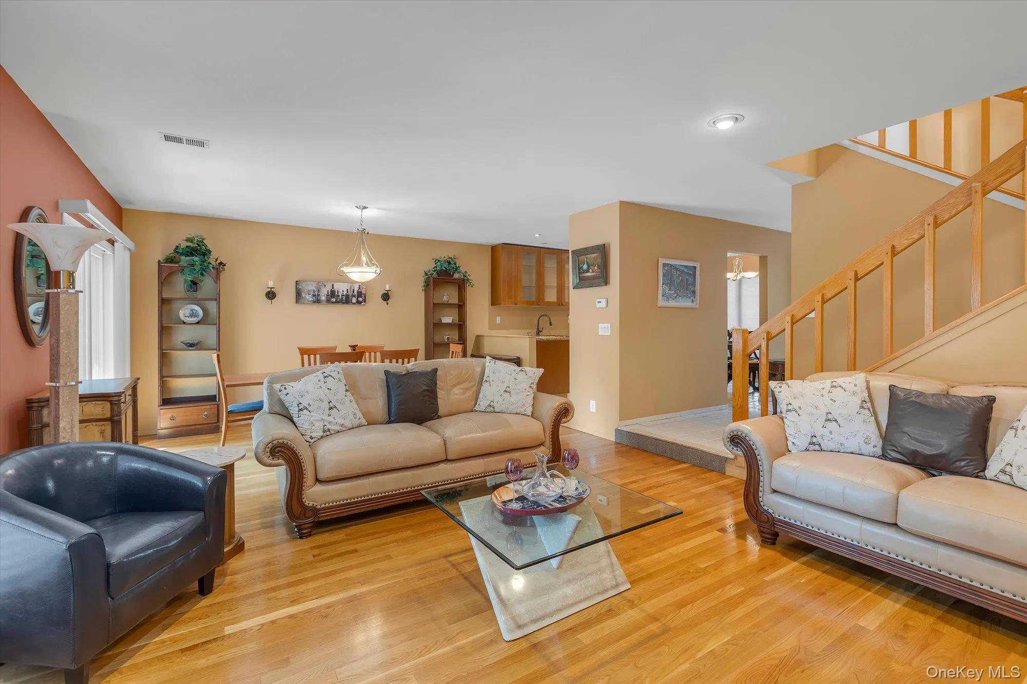 14 Kristin Lane, Smithtown, NY, 2 Bedrooms Bedrooms, 5 Rooms Rooms,2 BathroomsBathrooms,Residential,For Rent,Kristin,0,1045081 14 Kristin Lane, Smithtown, NY, 2 Bedrooms Bedrooms, 5 Rooms Rooms,2 BathroomsBathrooms,Residential,For Rent,Kristin,0,1045081