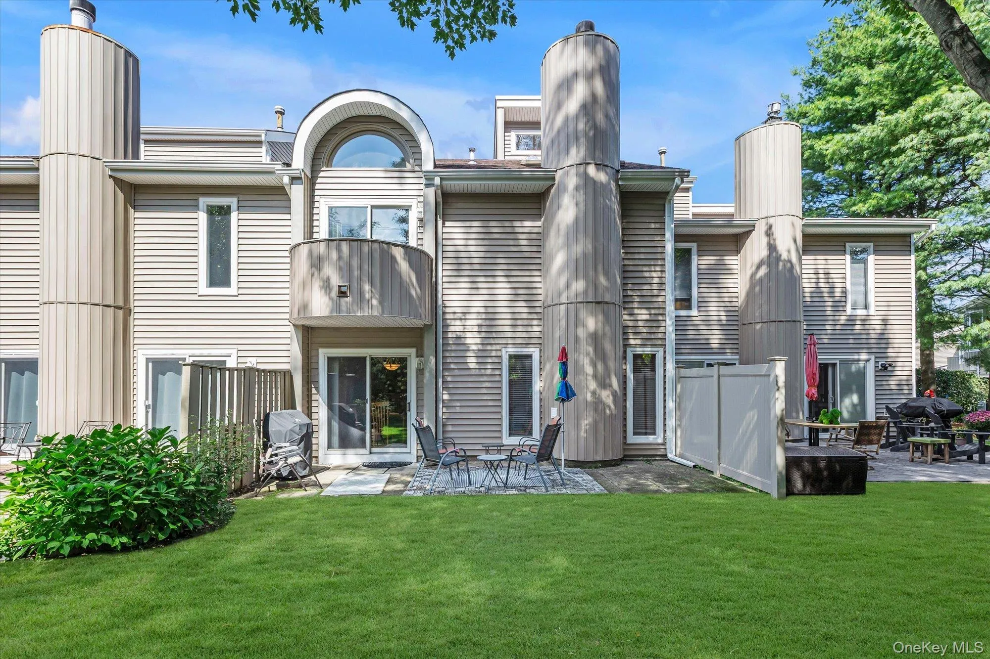 14 Kristin Lane, Smithtown, NY, 2 Bedrooms Bedrooms, 5 Rooms Rooms,2 BathroomsBathrooms,Residential,For Rent,Kristin,0,1045081 14 Kristin Lane, Smithtown, NY, 2 Bedrooms Bedrooms, 5 Rooms Rooms,2 BathroomsBathrooms,Residential,For Rent,Kristin,0,1045081