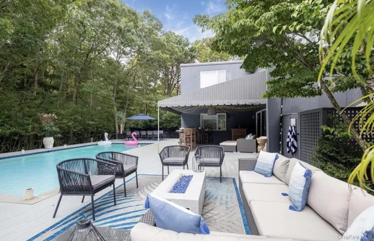20 Pheasant Run, Southampton, New York 11959