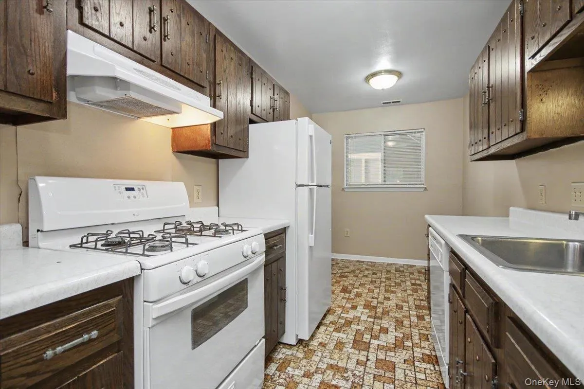 902 Commons Way, Fishkill, NY, 2 Bedrooms Bedrooms, 5 Rooms Rooms,2 BathroomsBathrooms,Residential,For Rent,Commons,0,1045095 902 Commons Way, Fishkill, NY, 2 Bedrooms Bedrooms, 5 Rooms Rooms,2 BathroomsBathrooms,Residential,For Rent,Commons,0,1045095