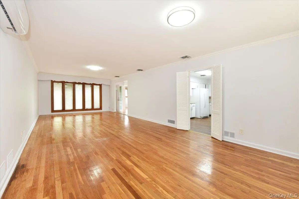 7515 196th Place, New York, NY, 4 Bedrooms Bedrooms, 7 Rooms Rooms,2 BathroomsBathrooms,Residential Lease,For Rent,196th,0,1045096 7515 196th Place, New York, NY, 4 Bedrooms Bedrooms, 7 Rooms Rooms,2 BathroomsBathrooms,Residential Lease,For Rent,196th,0,1045096