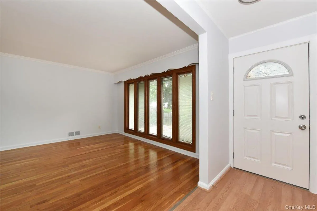 7515 196th Place, New York, NY, 4 Bedrooms Bedrooms, 7 Rooms Rooms,2 BathroomsBathrooms,Residential Lease,For Rent,196th,0,1045096 7515 196th Place, New York, NY, 4 Bedrooms Bedrooms, 7 Rooms Rooms,2 BathroomsBathrooms,Residential Lease,For Rent,196th,0,1045096