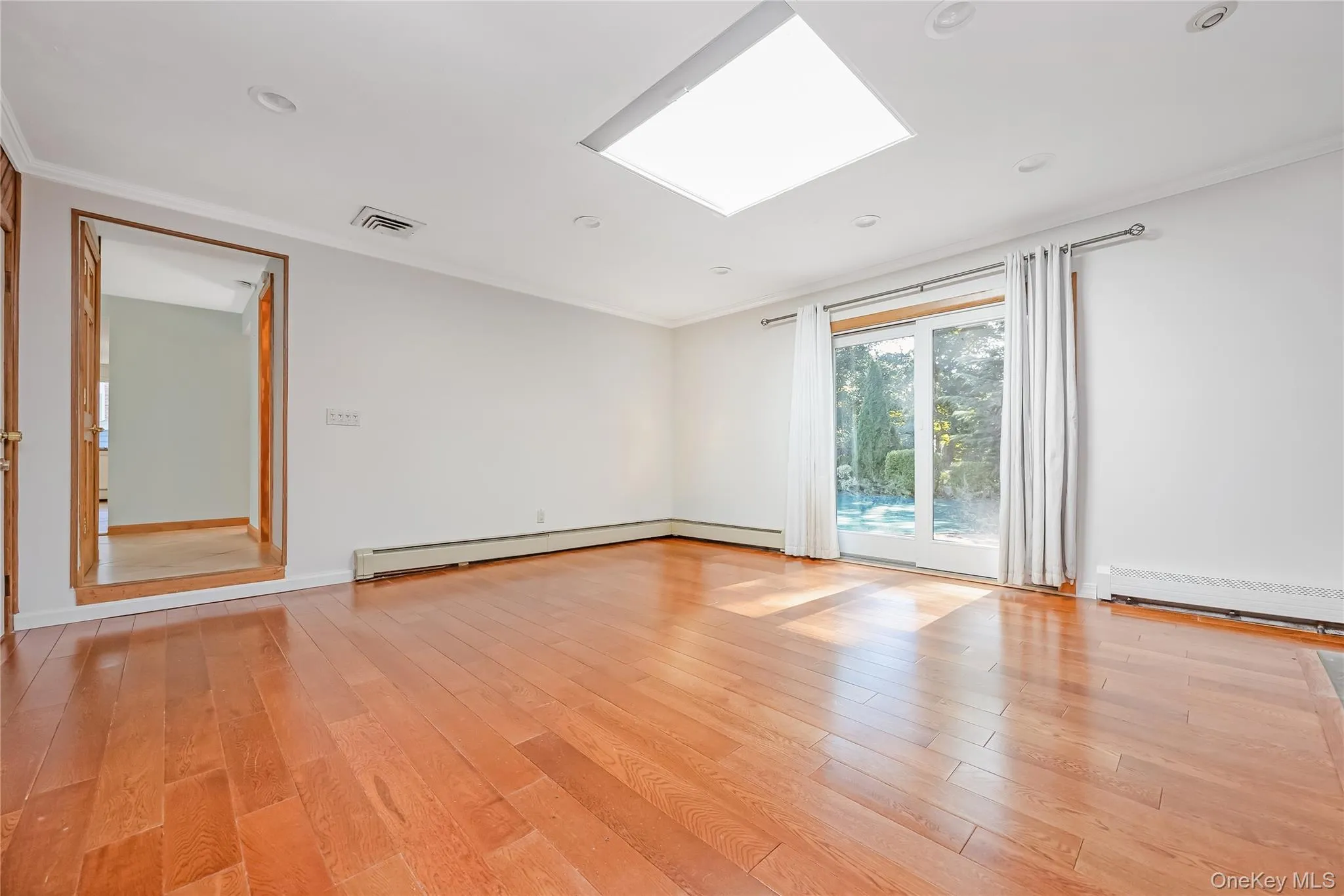 6 Mountain Laurel Lane, Smithtown, NY, 4 Bedrooms Bedrooms, 8 Rooms Rooms,2 BathroomsBathrooms,Residential,For Rent,Mountain Laurel,0,1045098 6 Mountain Laurel Lane, Smithtown, NY, 4 Bedrooms Bedrooms, 8 Rooms Rooms,2 BathroomsBathrooms,Residential,For Rent,Mountain Laurel,0,1045098