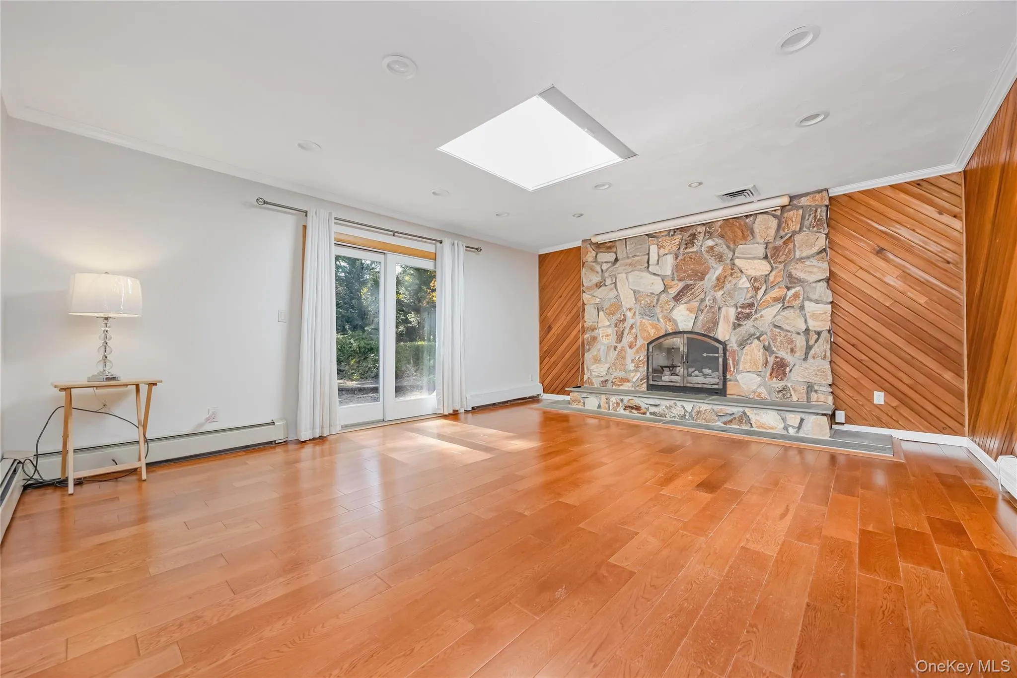 6 Mountain Laurel Lane, Smithtown, NY, 4 Bedrooms Bedrooms, 8 Rooms Rooms,2 BathroomsBathrooms,Residential,For Rent,Mountain Laurel,0,1045098 6 Mountain Laurel Lane, Smithtown, NY, 4 Bedrooms Bedrooms, 8 Rooms Rooms,2 BathroomsBathrooms,Residential,For Rent,Mountain Laurel,0,1045098