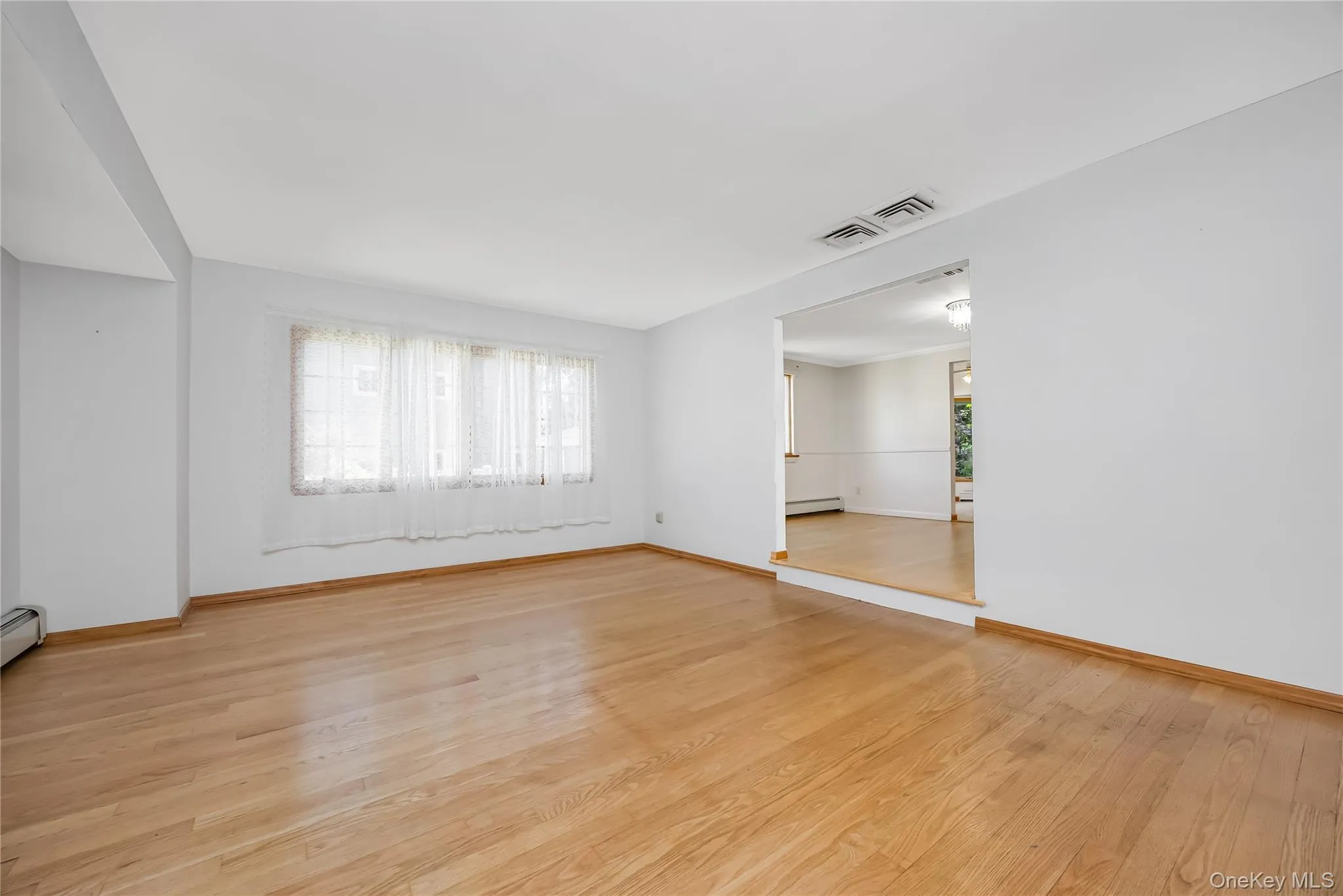 6 Mountain Laurel Lane, Smithtown, NY, 4 Bedrooms Bedrooms, 8 Rooms Rooms,2 BathroomsBathrooms,Residential,For Rent,Mountain Laurel,0,1045098 6 Mountain Laurel Lane, Smithtown, NY, 4 Bedrooms Bedrooms, 8 Rooms Rooms,2 BathroomsBathrooms,Residential,For Rent,Mountain Laurel,0,1045098