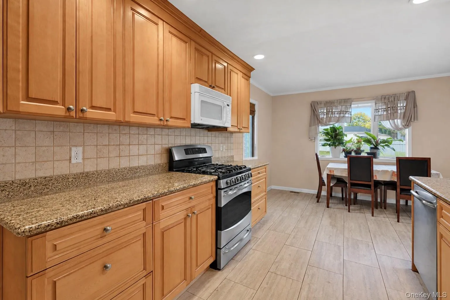 145 Thames Street, Brookhaven, NY, 3 Bedrooms Bedrooms, 9 Rooms Rooms,2 BathroomsBathrooms,Residential,For Rent,Thames,0,1045103 145 Thames Street, Brookhaven, NY, 3 Bedrooms Bedrooms, 9 Rooms Rooms,2 BathroomsBathrooms,Residential,For Rent,Thames,0,1045103
