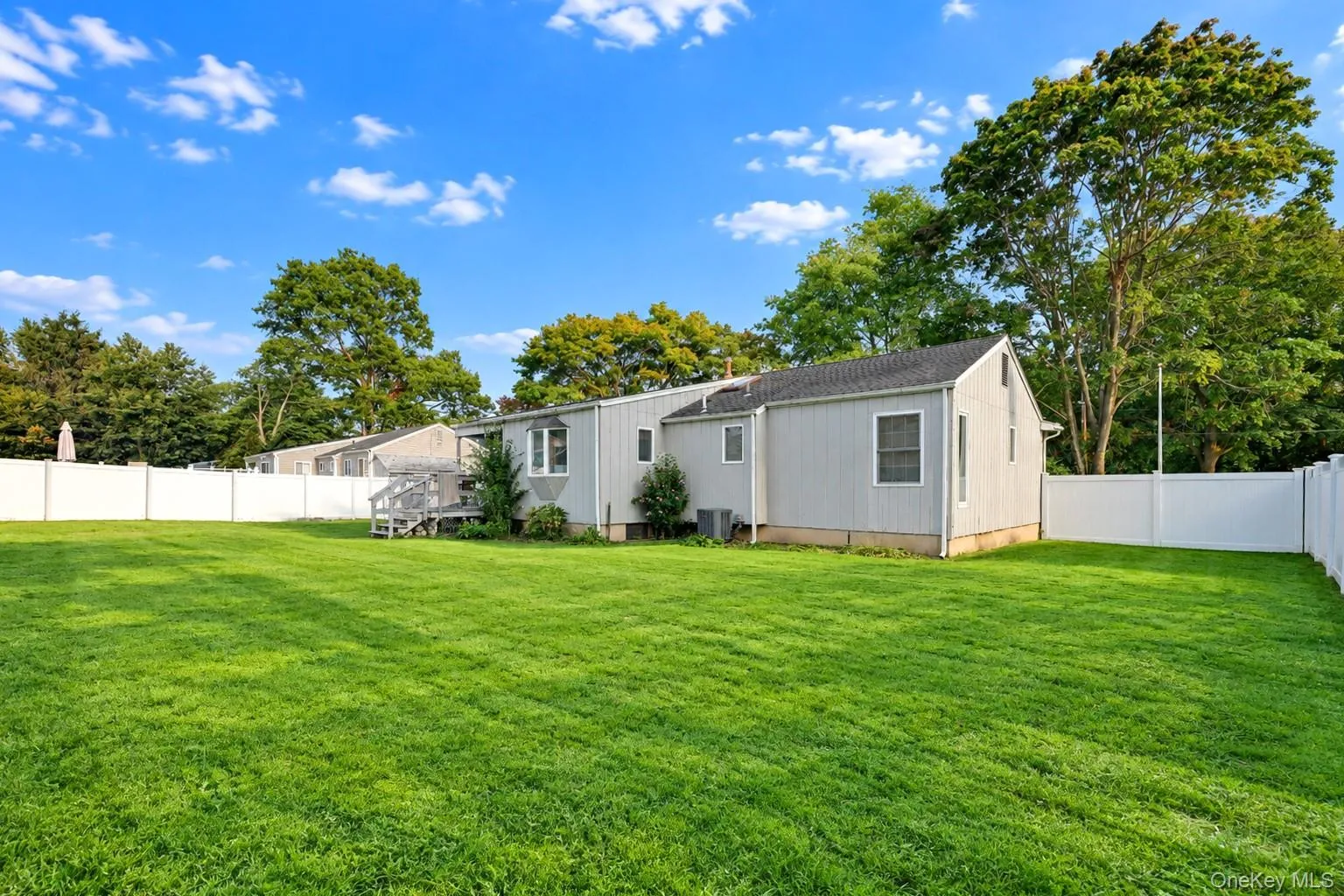145 Thames Street, Brookhaven, NY, 3 Bedrooms Bedrooms, 9 Rooms Rooms,2 BathroomsBathrooms,Residential,For Rent,Thames,0,1045103 145 Thames Street, Brookhaven, NY, 3 Bedrooms Bedrooms, 9 Rooms Rooms,2 BathroomsBathrooms,Residential,For Rent,Thames,0,1045103