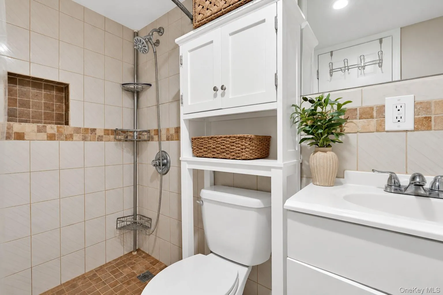 145 Thames Street, Brookhaven, NY, 3 Bedrooms Bedrooms, 9 Rooms Rooms,2 BathroomsBathrooms,Residential,For Rent,Thames,0,1045103 145 Thames Street, Brookhaven, NY, 3 Bedrooms Bedrooms, 9 Rooms Rooms,2 BathroomsBathrooms,Residential,For Rent,Thames,0,1045103