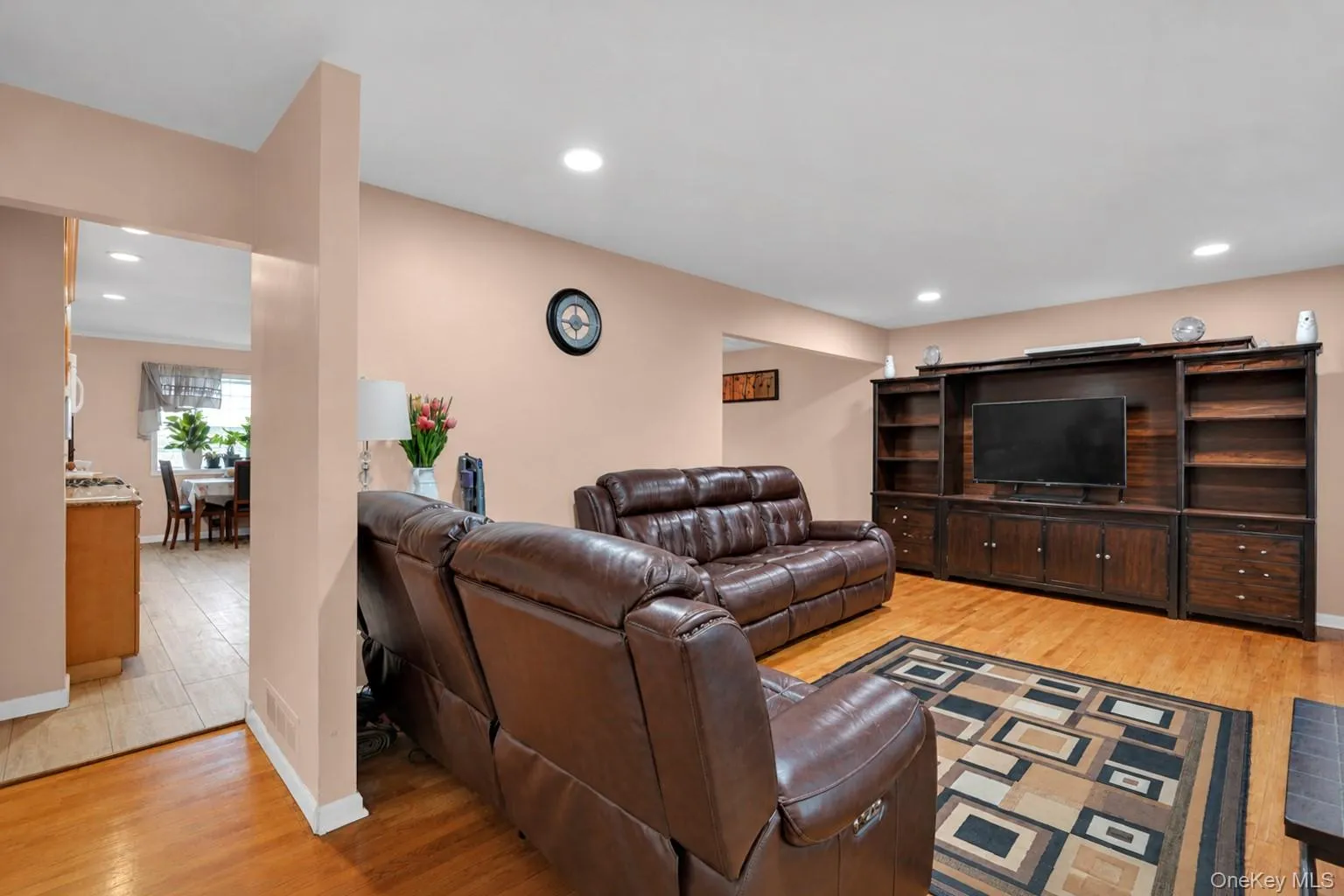 145 Thames Street, Brookhaven, NY, 3 Bedrooms Bedrooms, 9 Rooms Rooms,2 BathroomsBathrooms,Residential,For Rent,Thames,0,1045103 145 Thames Street, Brookhaven, NY, 3 Bedrooms Bedrooms, 9 Rooms Rooms,2 BathroomsBathrooms,Residential,For Rent,Thames,0,1045103