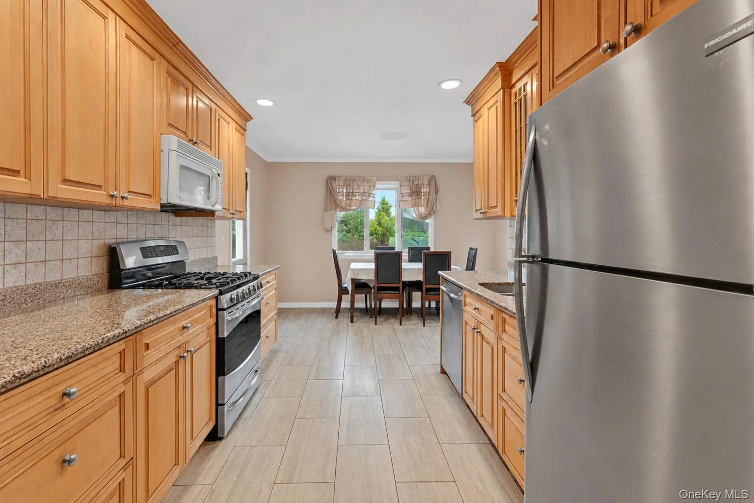 145 Thames Street, Brookhaven, NY, 3 Bedrooms Bedrooms, 9 Rooms Rooms,2 BathroomsBathrooms,Residential,For Rent,Thames,0,1045103 145 Thames Street, Brookhaven, NY, 3 Bedrooms Bedrooms, 9 Rooms Rooms,2 BathroomsBathrooms,Residential,For Rent,Thames,0,1045103