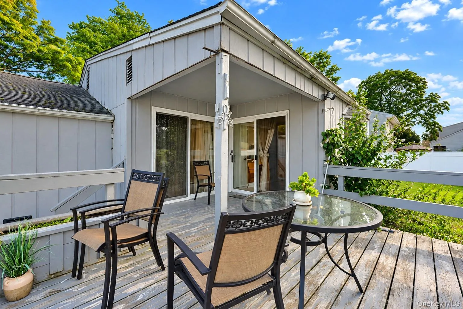 145 Thames Street, Brookhaven, NY, 3 Bedrooms Bedrooms, 9 Rooms Rooms,2 BathroomsBathrooms,Residential,For Rent,Thames,0,1045103 145 Thames Street, Brookhaven, NY, 3 Bedrooms Bedrooms, 9 Rooms Rooms,2 BathroomsBathrooms,Residential,For Rent,Thames,0,1045103