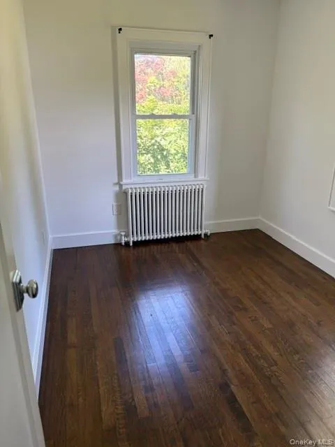 424 Sweezy Avenue, Riverhead, NY, 3 Bedrooms Bedrooms, 5 Rooms Rooms,1 BathroomBathrooms,Residential Lease,For Rent,Sweezy,0,1045107 424 Sweezy Avenue, Riverhead, NY, 3 Bedrooms Bedrooms, 5 Rooms Rooms,1 BathroomBathrooms,Residential Lease,For Rent,Sweezy,0,1045107