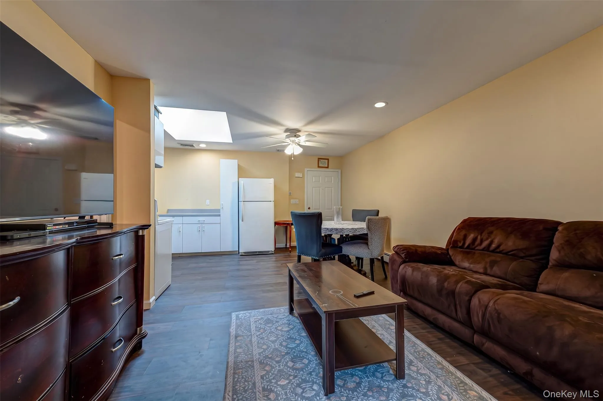 9 Elderwood Drive, Smithtown, NY, 5 Bedrooms Bedrooms, 13 Rooms Rooms,4 BathroomsBathrooms,Residential,For Rent,Elderwood,0,1045111 9 Elderwood Drive, Smithtown, NY, 5 Bedrooms Bedrooms, 13 Rooms Rooms,4 BathroomsBathrooms,Residential,For Rent,Elderwood,0,1045111