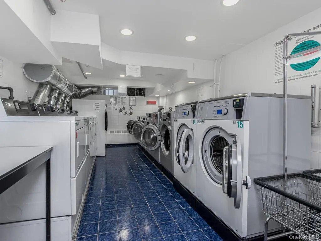 1874 Pelham Parkway, New York, NY, 2 Bedrooms Bedrooms, 6 Rooms Rooms,2 BathroomsBathrooms,Residential,For Rent,Pelham,0,1045112 1874 Pelham Parkway, New York, NY, 2 Bedrooms Bedrooms, 6 Rooms Rooms,2 BathroomsBathrooms,Residential,For Rent,Pelham,0,1045112