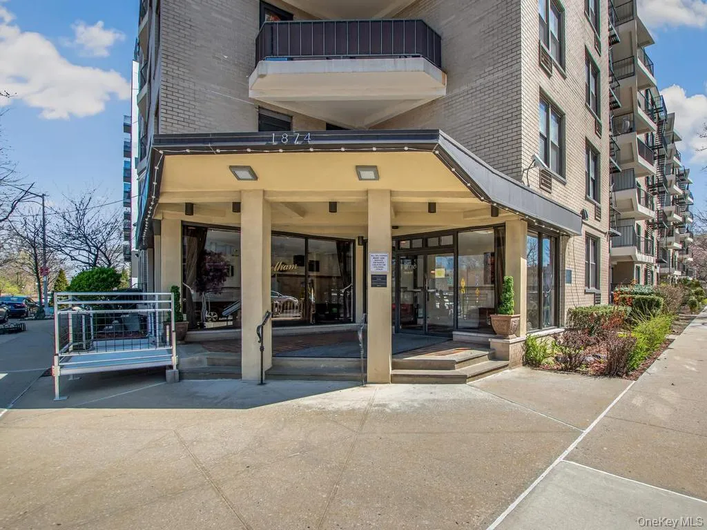 1874 Pelham Parkway, New York, NY, 2 Bedrooms Bedrooms, 6 Rooms Rooms,2 BathroomsBathrooms,Residential,For Rent,Pelham,0,1045112 1874 Pelham Parkway, New York, NY, 2 Bedrooms Bedrooms, 6 Rooms Rooms,2 BathroomsBathrooms,Residential,For Rent,Pelham,0,1045112