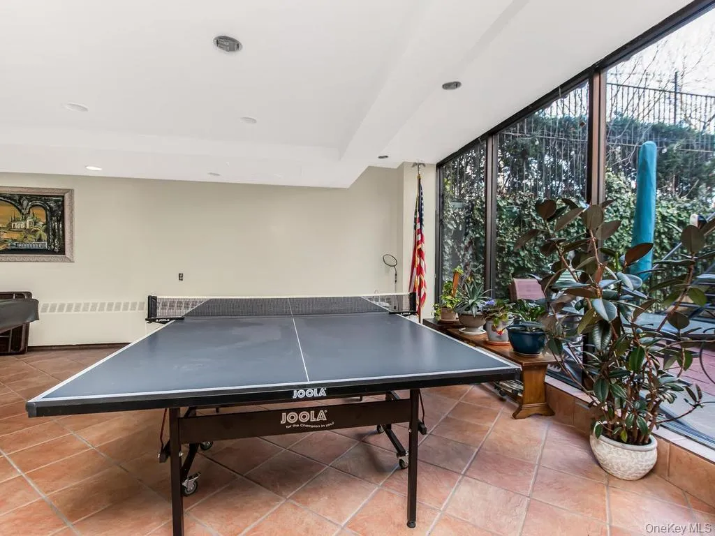 1874 Pelham Parkway, New York, NY, 2 Bedrooms Bedrooms, 6 Rooms Rooms,2 BathroomsBathrooms,Residential,For Rent,Pelham,0,1045112 1874 Pelham Parkway, New York, NY, 2 Bedrooms Bedrooms, 6 Rooms Rooms,2 BathroomsBathrooms,Residential,For Rent,Pelham,0,1045112