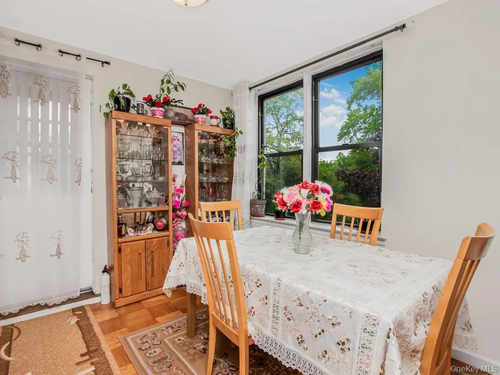 1874 Pelham Parkway, New York, NY, 2 Bedrooms Bedrooms, 6 Rooms Rooms,2 BathroomsBathrooms,Residential,For Rent,Pelham,0,1045112 1874 Pelham Parkway, New York, NY, 2 Bedrooms Bedrooms, 6 Rooms Rooms,2 BathroomsBathrooms,Residential,For Rent,Pelham,0,1045112